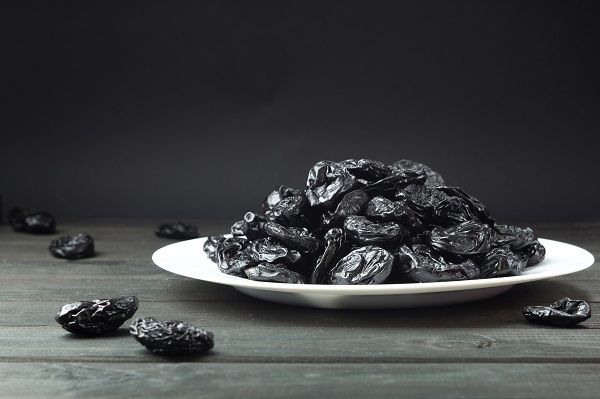 Premium Iranian Black Raisins Wholesale Supply for Embassies, Ministries, and Consulates Catering Services; Consistent Quality & Sustainable Supply Chain